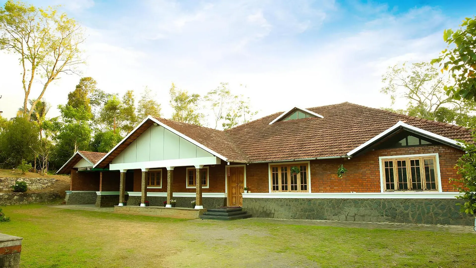 A 12 - 3 Bedroom Bungalow تيكَدِيْ
